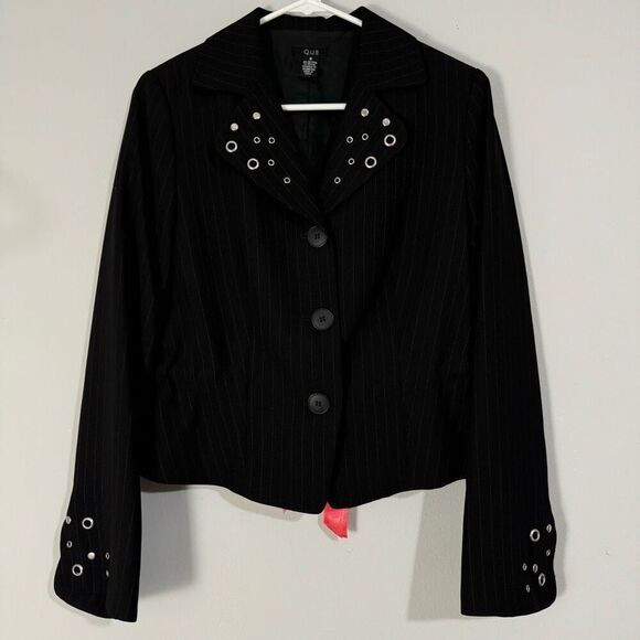 QUE Red Pinstripe Eyelet Bow Tie Blazer 8 - Picture 1 of 6